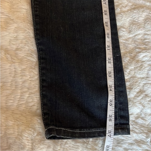 Women’s Seven jeans size 8-29, low waisted, straight leg, dark denim, distressed - Picture 7 of 7